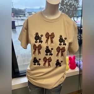 Brand new unisex T-shirt, black doodle, leopard bows